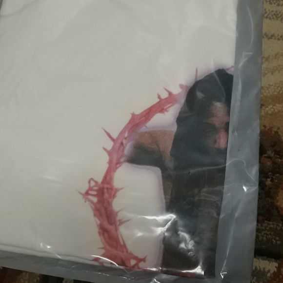 Passion of christ Tee - Picture 2 of 7